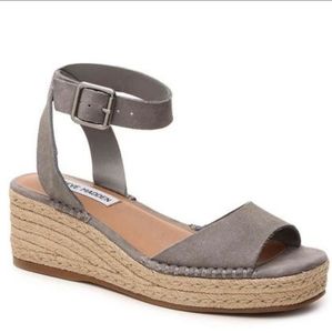 Steve Madden Elody wedge sandals size 7